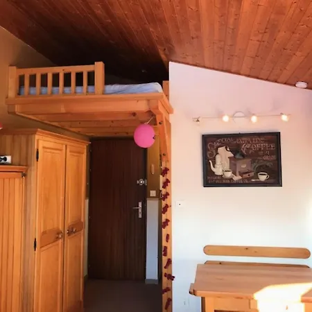 Les Cristaux Du Bas - Cristaux 44 Mae-1984 Apartmán *